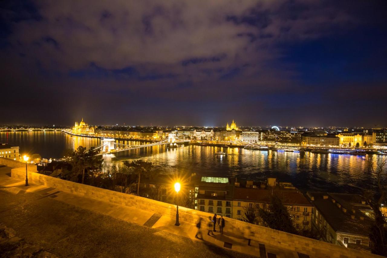 Elegant Apartment With Buda Castle View Будапеща Екстериор снимка