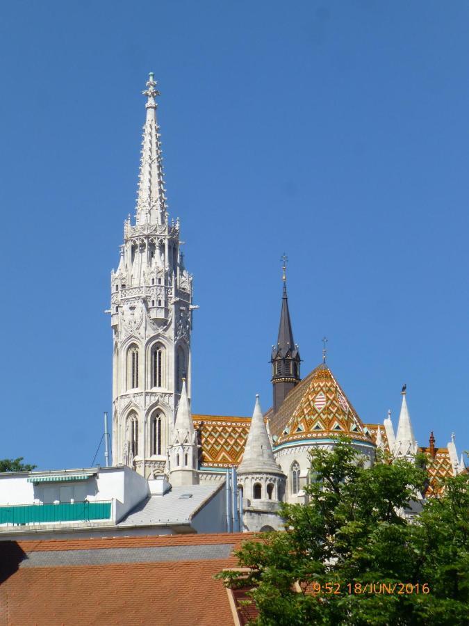 Elegant Apartment With Buda Castle View Будапеща Екстериор снимка